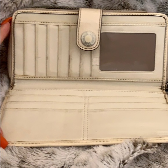 Used large Coach wallet - Picture 2 of 4